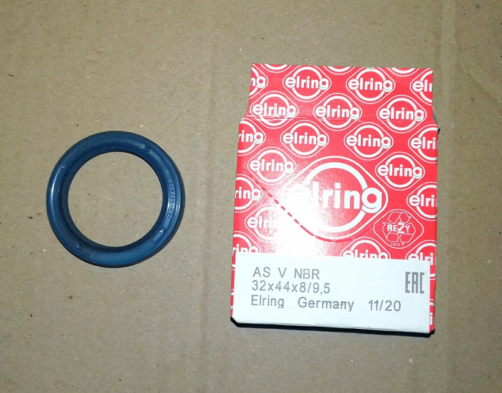 Сальник рулевого редуктора Мерседес 123 124 126 202 колонки